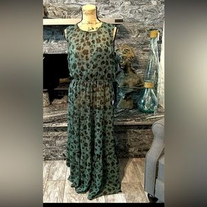 NWOT simply Vera by Vera Wang tiered chiffon sleeveless maxi dress size xs